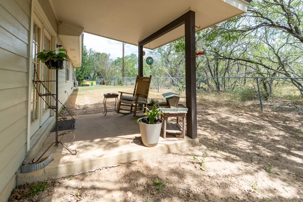 485 FM 672 Dale, TX 78616