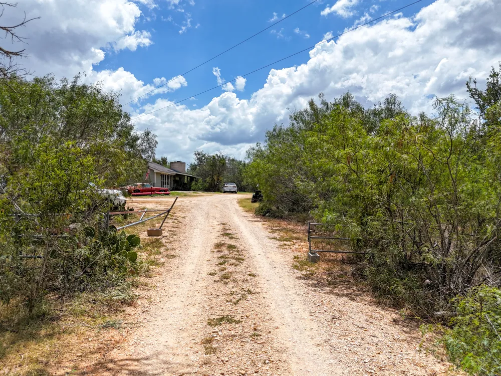 485 FM 672 Dale, TX 78616