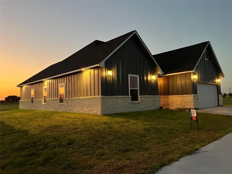 33416 Fm 521 Road