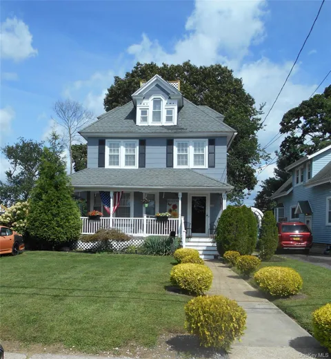 28 Centre Avenue