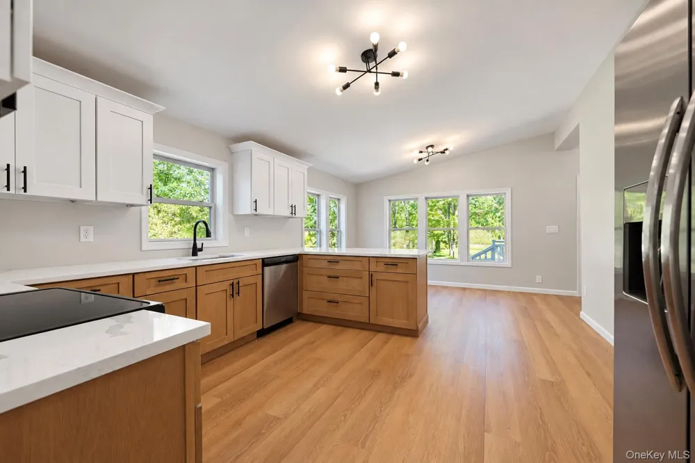 10 Spike Horn Road Saugerties, NY 12477