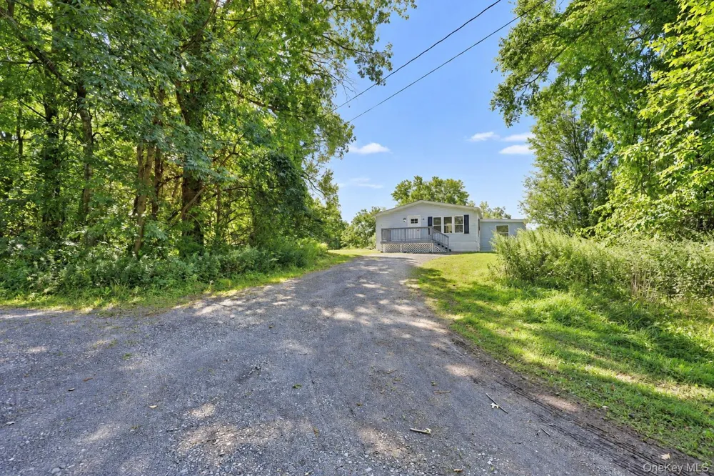 10 Spike Horn Road Saugerties, NY 12477