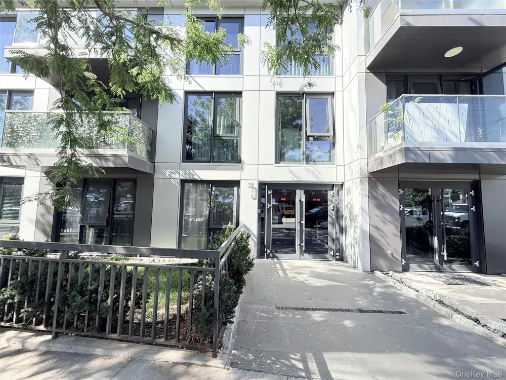 15353 77th Avenue #3C Flushing, NY 11367