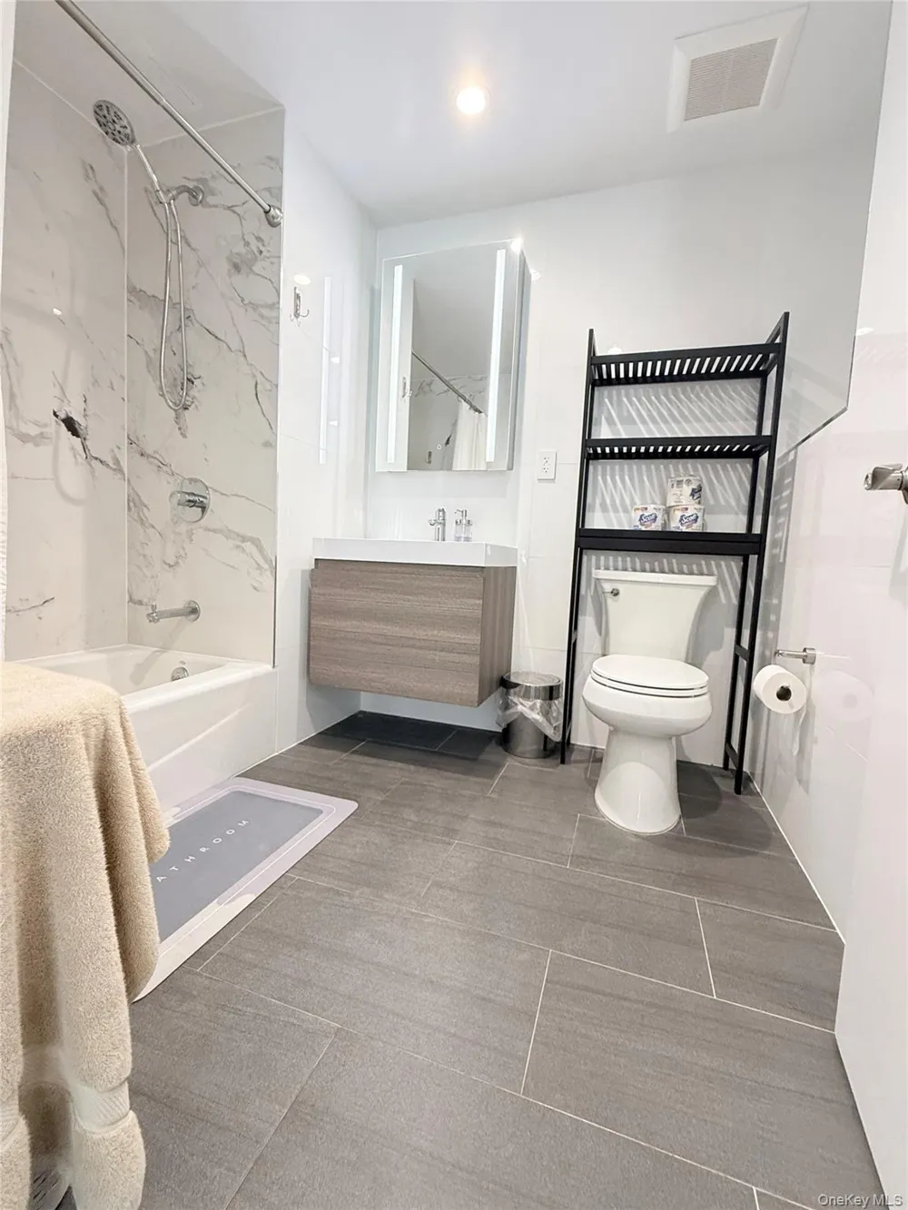 15353 77th Avenue #3C Flushing, NY 11367