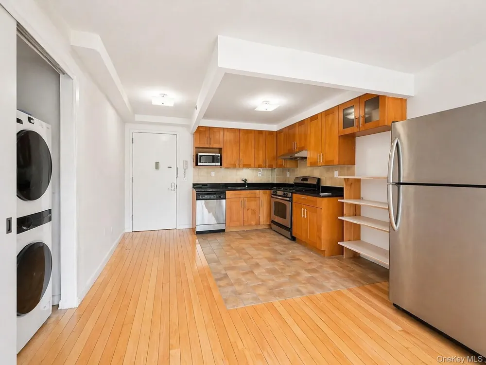 93-05 37th Avenue #2B Jackson Heights, NY 11372