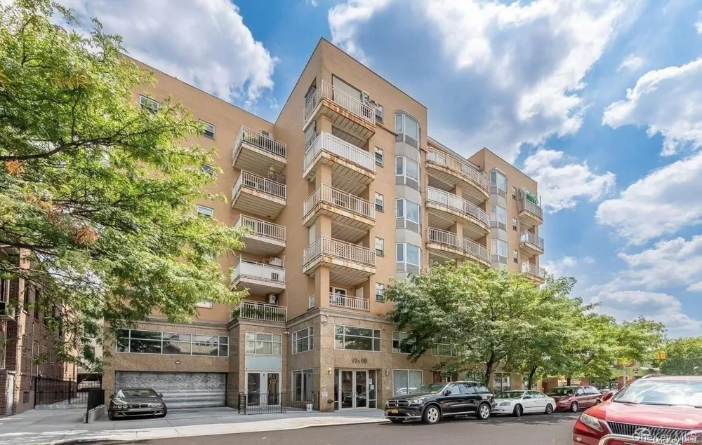 93-05 37th Avenue #2B Jackson Heights, NY 11372