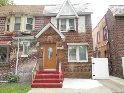 89-07 Vanderveer Street