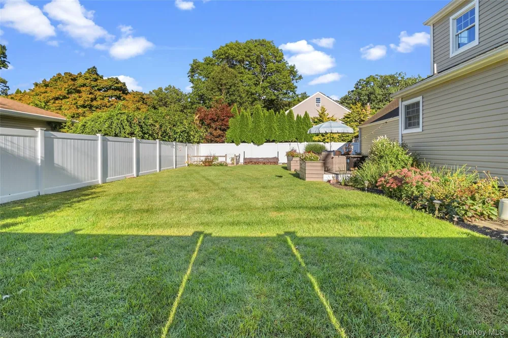 225 Harrison Avenue Miller Place, NY 11764