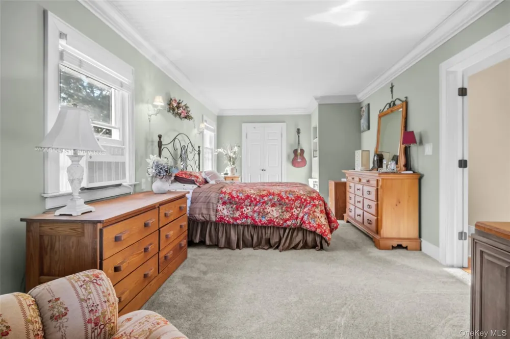 225 Harrison Avenue Miller Place, NY 11764