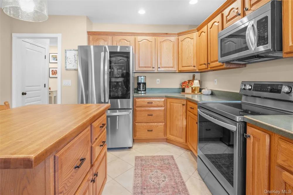 225 Harrison Avenue Miller Place, NY 11764