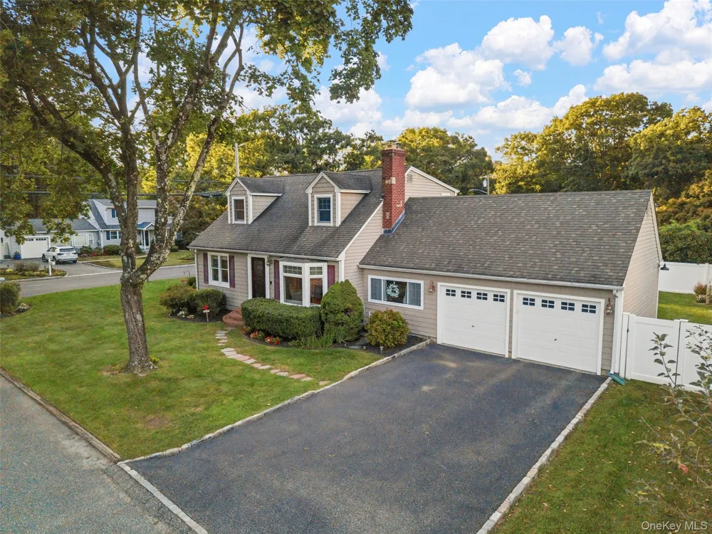 225 Harrison Avenue Miller Place, NY 11764