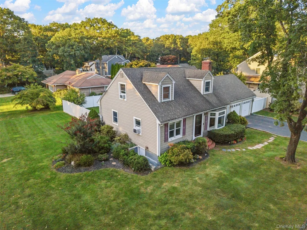 225 Harrison Avenue Miller Place, NY 11764