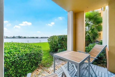 180 YACHT CLUB WAY #102