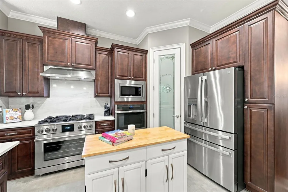 510 CREEKSIDE COURT Safety Harbor, FL 34695