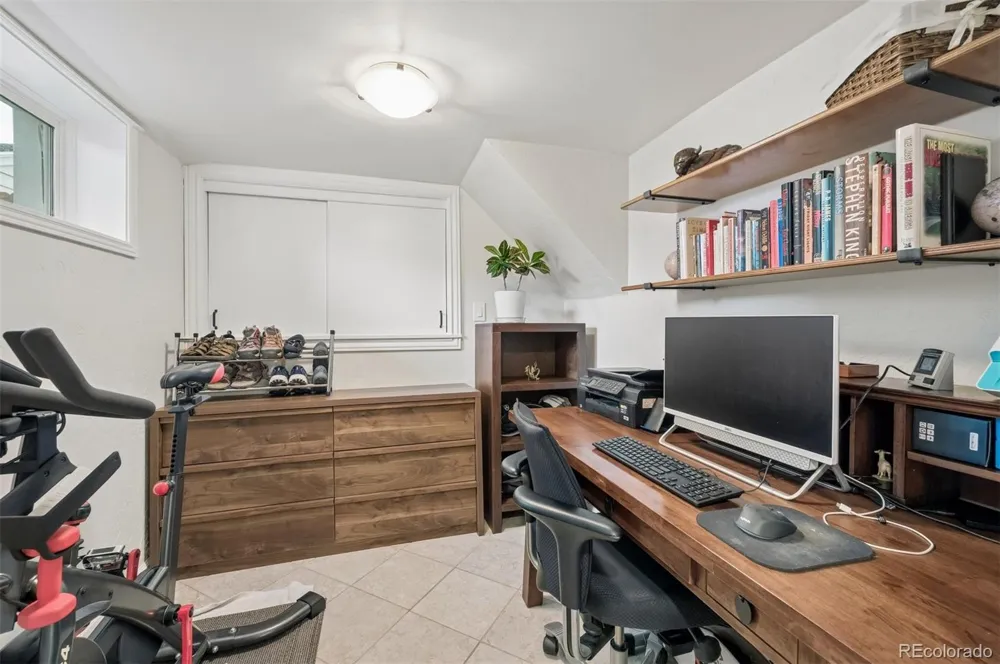 9555 W 6th Avenue Lakewood, CO 80215