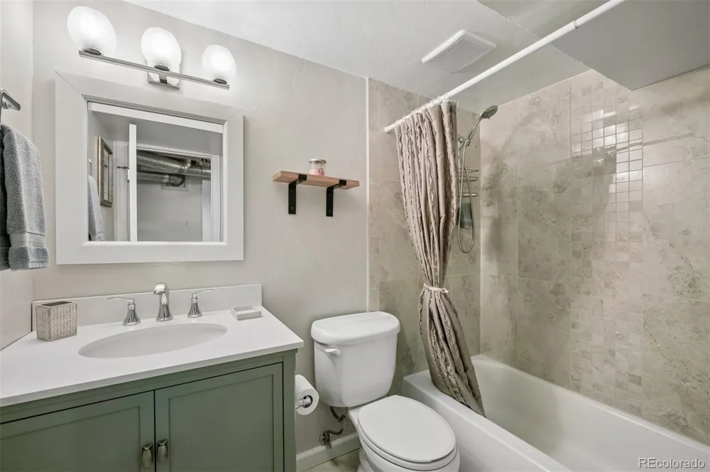 9555 W 6th Avenue Lakewood, CO 80215