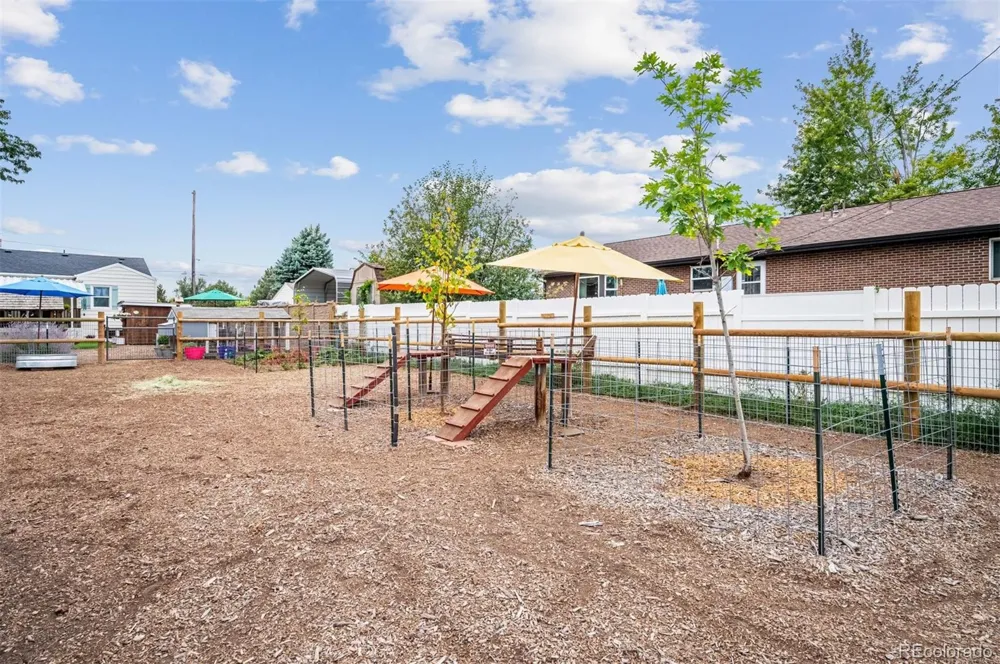 9555 W 6th Avenue Lakewood, CO 80215