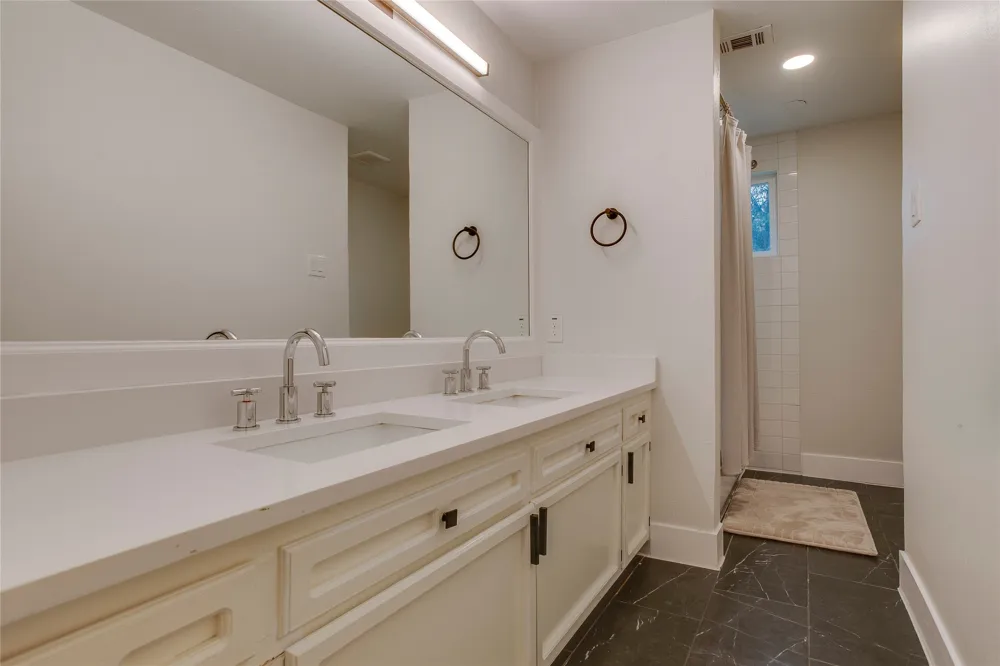 1611 Windchime Drive Dallas, TX 75224