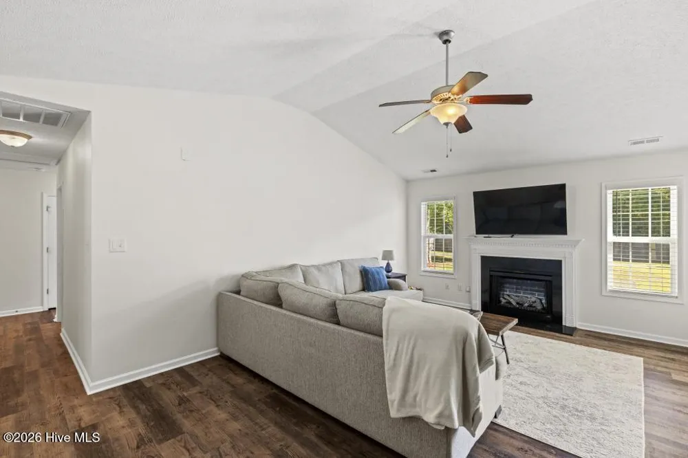 212 Marsh Haven Drive Sneads Ferry, NC 28460