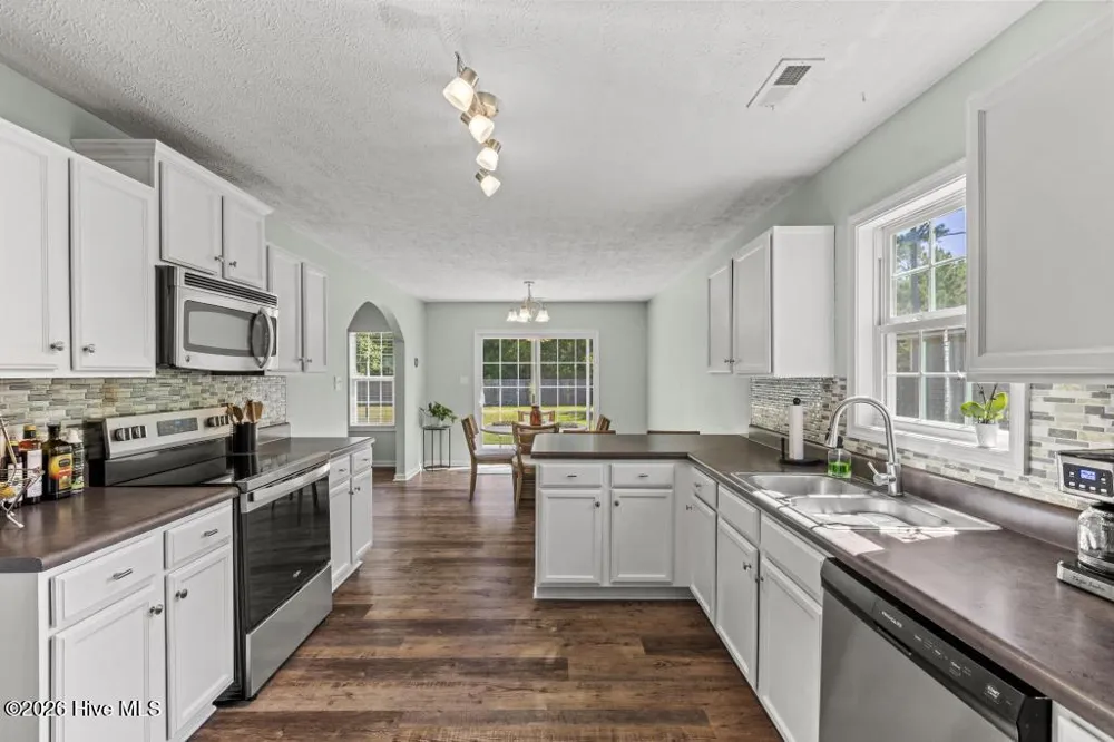 212 Marsh Haven Drive Sneads Ferry, NC 28460