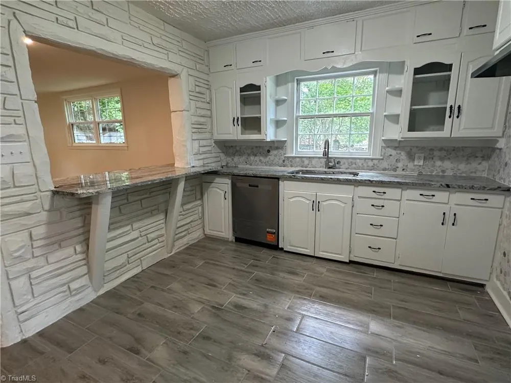 1900 Peachtree Street Winston-Salem, NC 27107