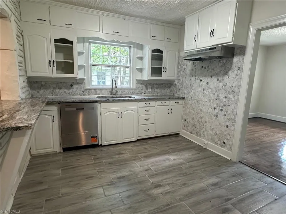 1900 Peachtree Street Winston-Salem, NC 27107