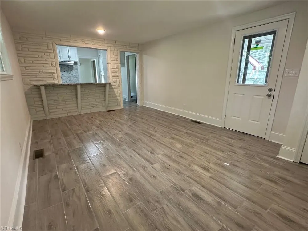 1900 Peachtree Street Winston-Salem, NC 27107