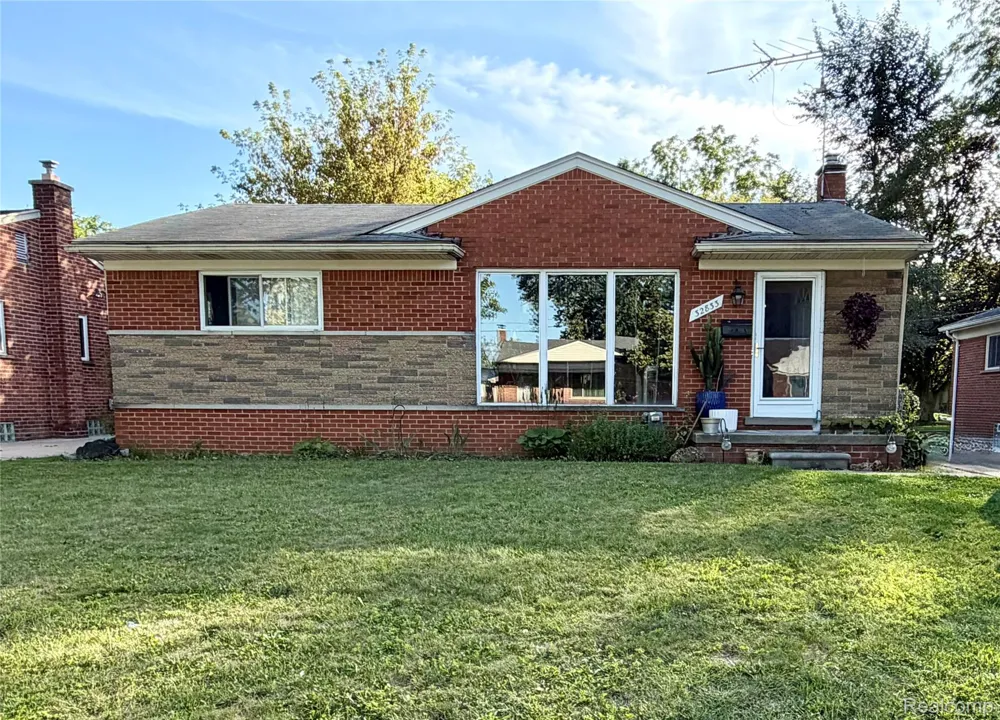 32833 Merritt Drive Westland City, MI 48185