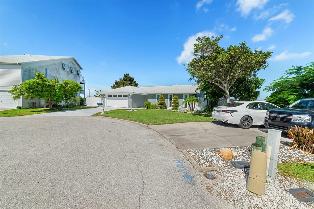 15723 DONZI DRIVE Hudson, FL 34667