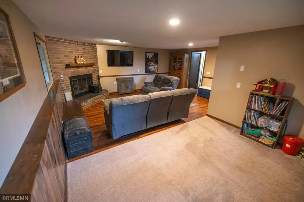 5107 148th Street W Apple Valley, MN 55124