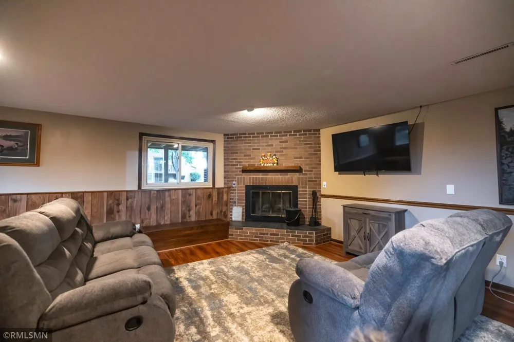 5107 148th Street W Apple Valley, MN 55124