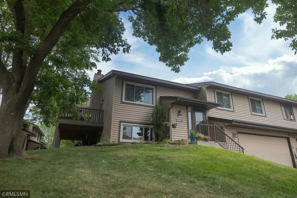5107 148th Street W Apple Valley, MN 55124