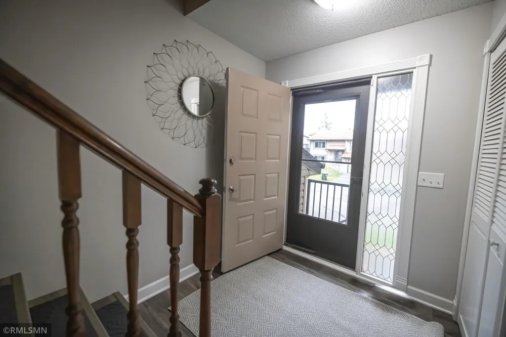 5107 148th Street W Apple Valley, MN 55124