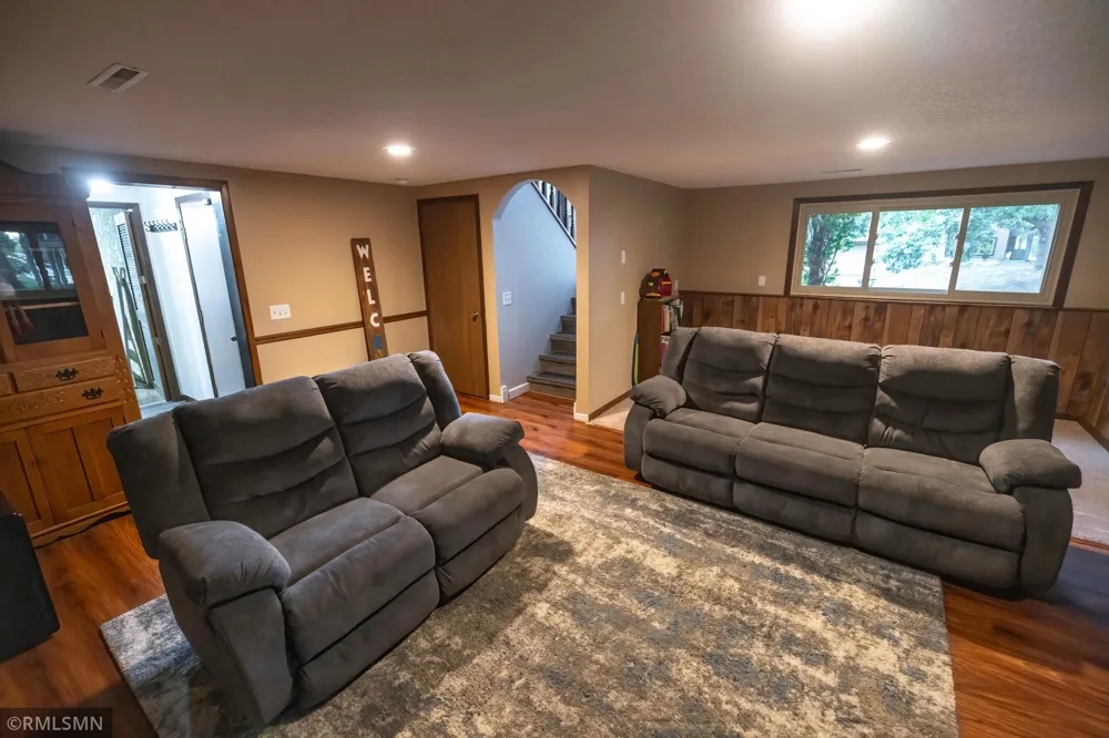5107 148th Street W Apple Valley, MN 55124
