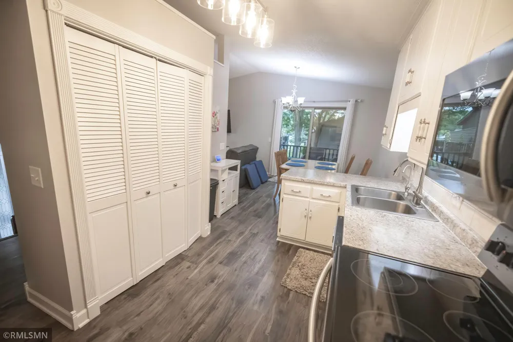 5107 148th Street W Apple Valley, MN 55124