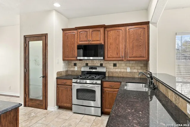 5922 WAYVIEW ST San Antonio, TX 78220