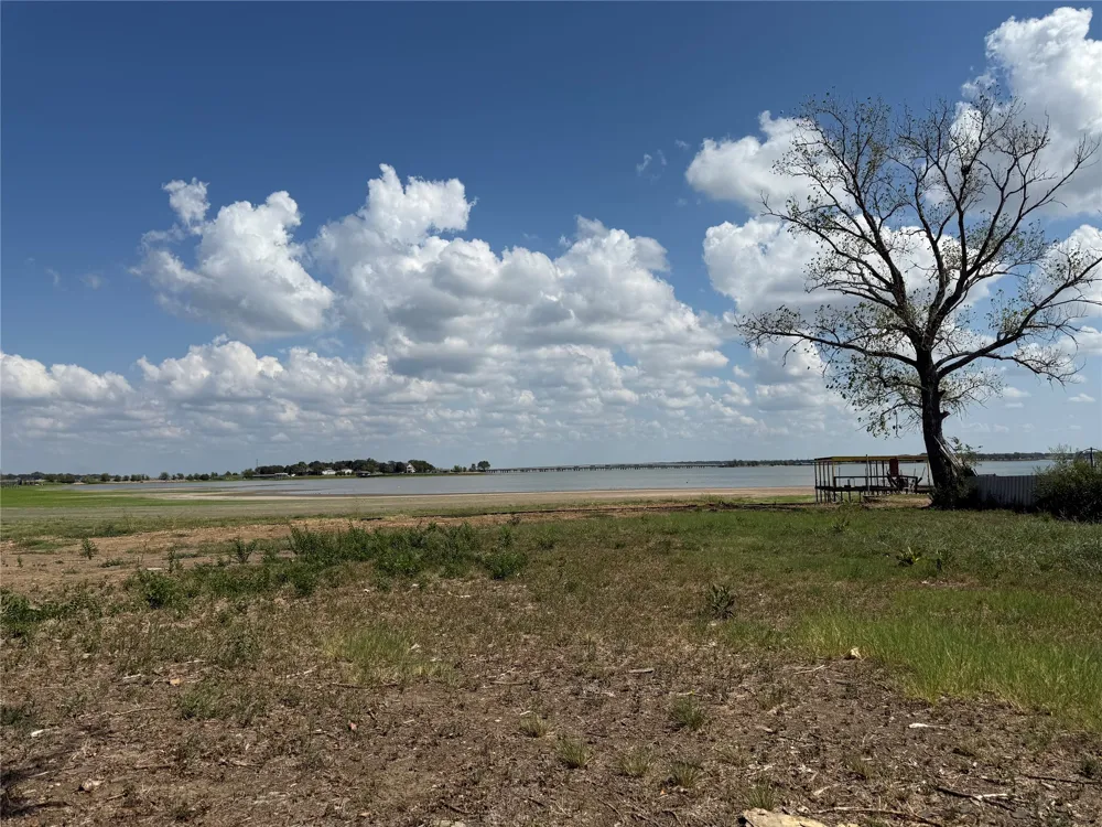 456 Causeway View Seven Points, TX 75143