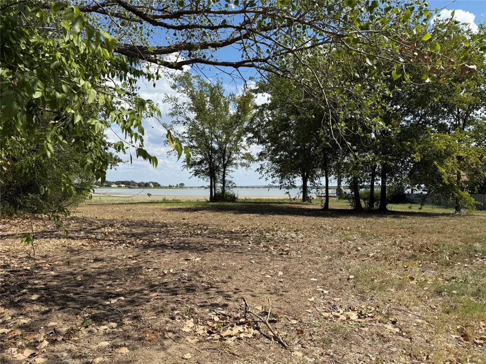 456 Causeway View Seven Points, TX 75143