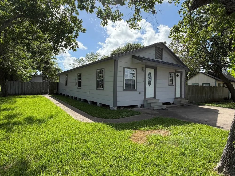 211 S Avenue C Freeport, TX 77541
