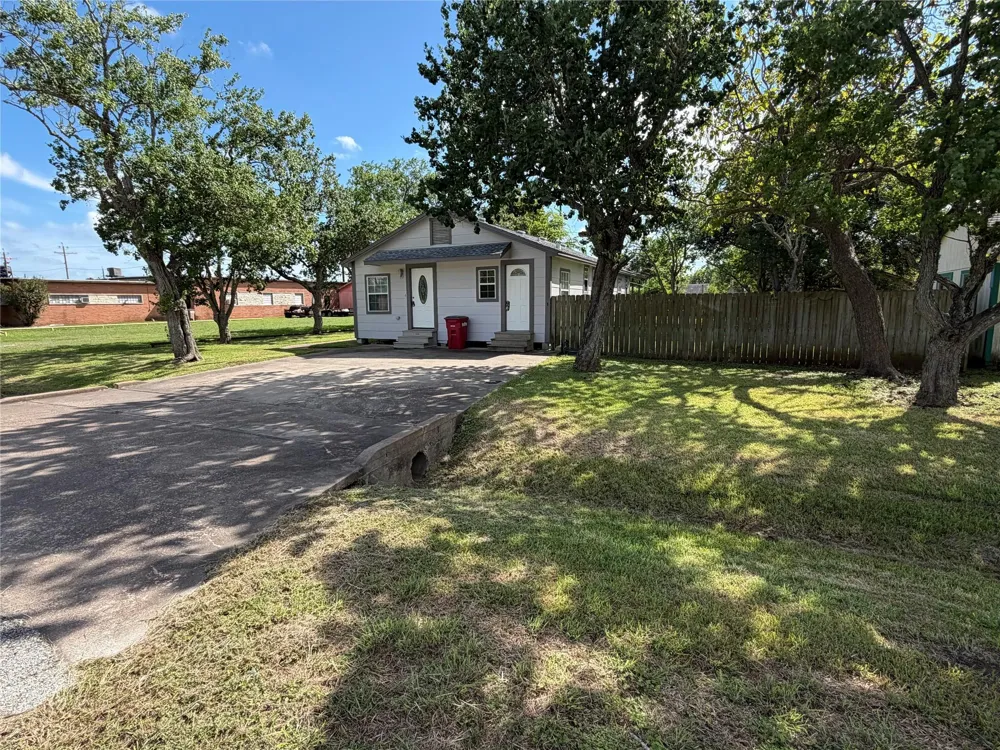 211 S Avenue C Freeport, TX 77541