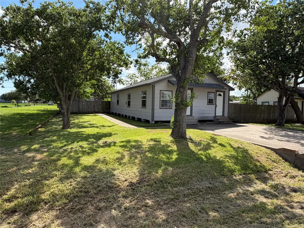 211 S Avenue C Freeport, TX 77541