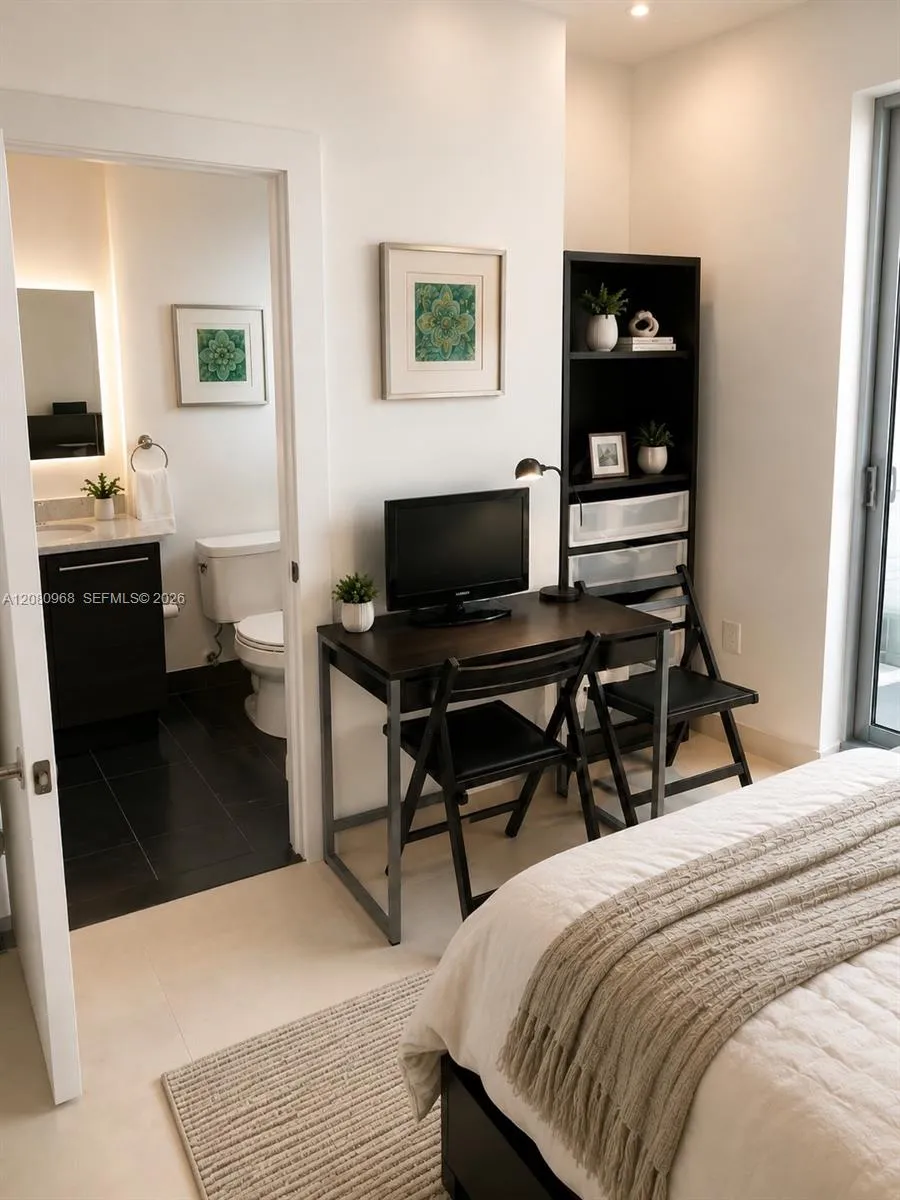 900 Biscayne Blvd #2112 Miami, FL 33132