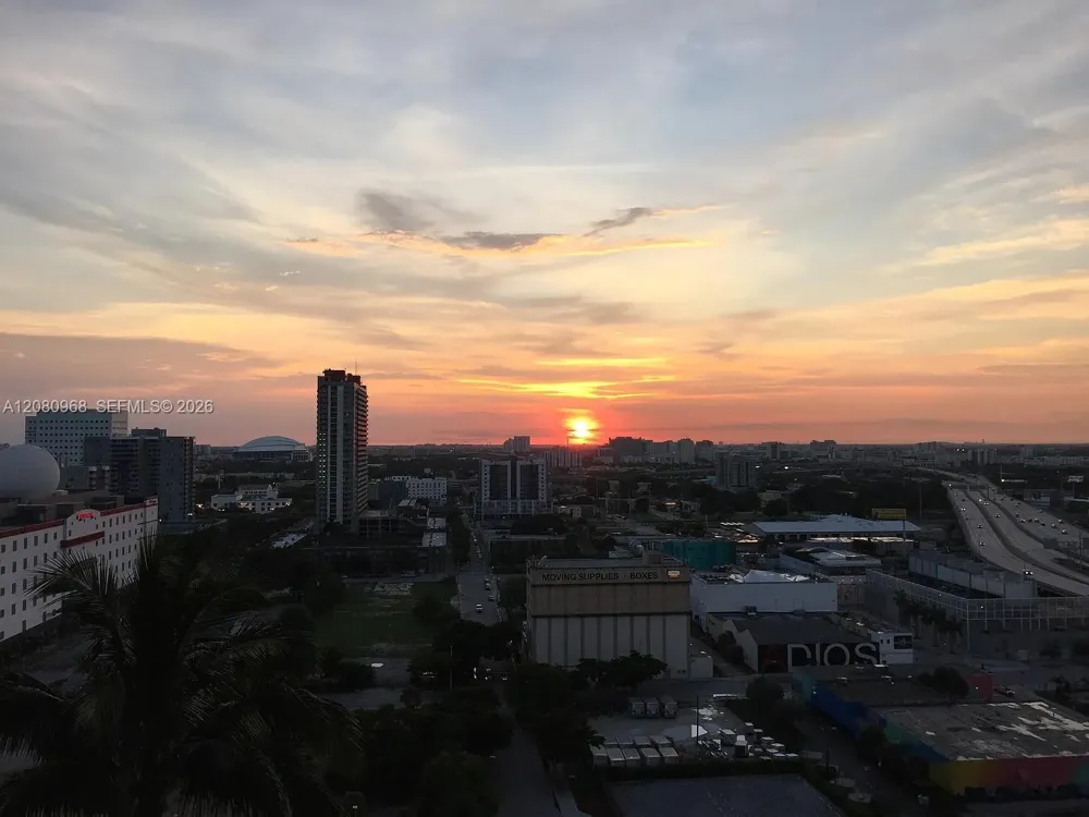 900 Biscayne Blvd #2112 Miami, FL 33132
