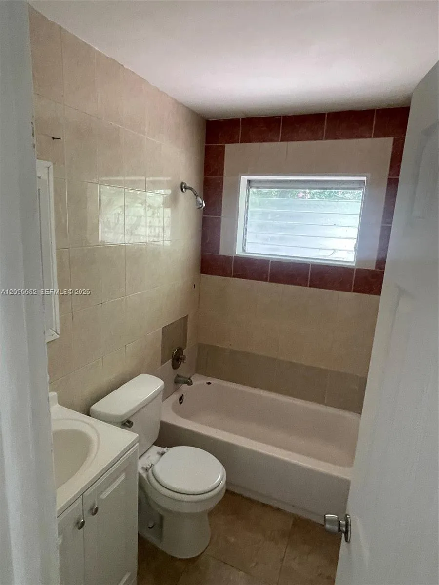417 NW 40th St #417 Oakland Park, FL 33309