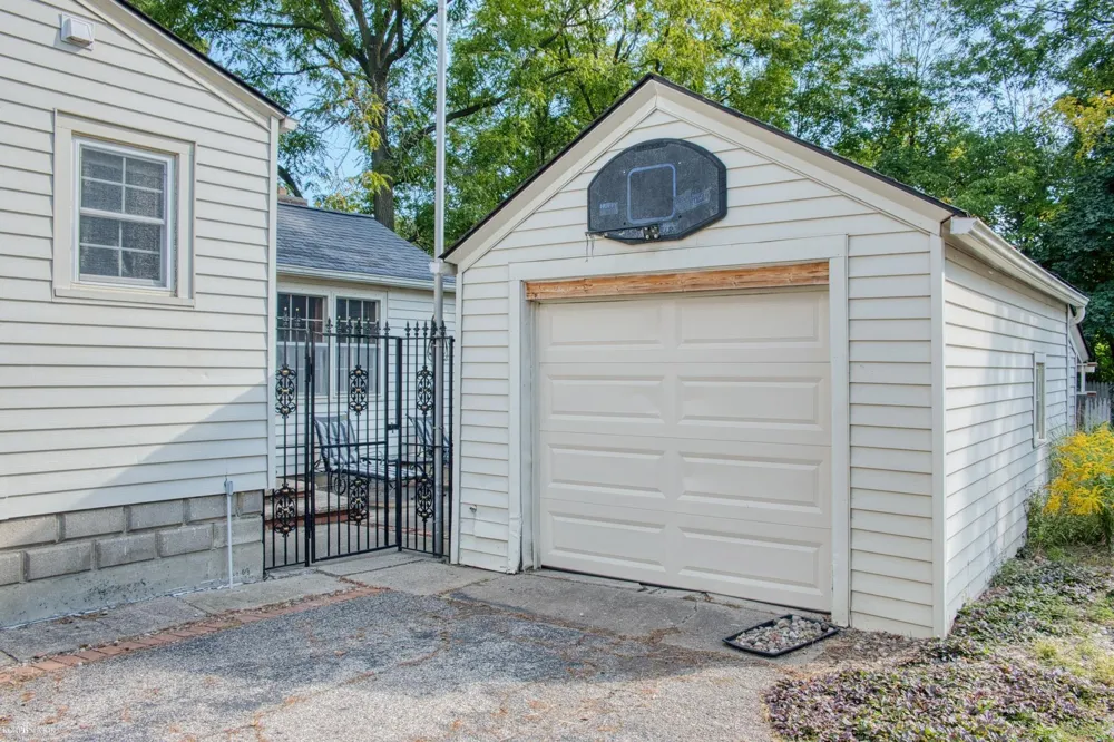 1010 Washington Street Owosso City, MI 48867