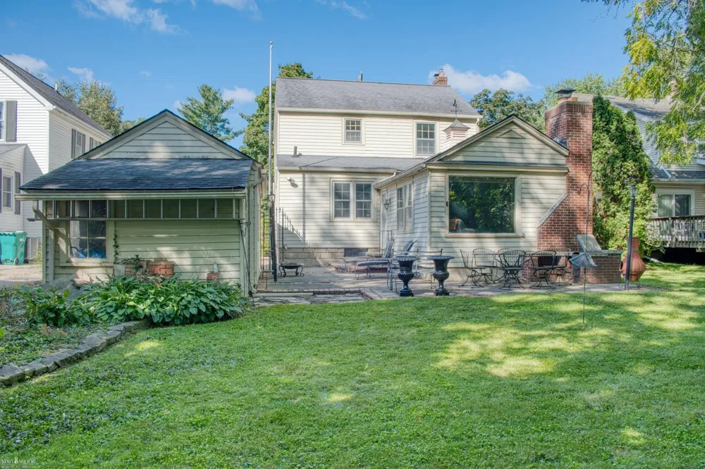 1010 Washington Street Owosso City, MI 48867
