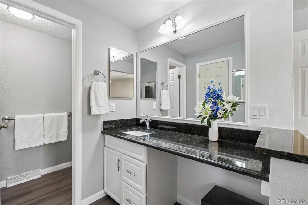5333 W Canyon Trail Littleton, CO 80128