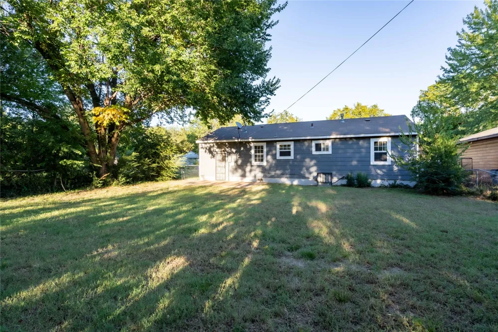 4652 Main Street Tulsa, OK 74126
