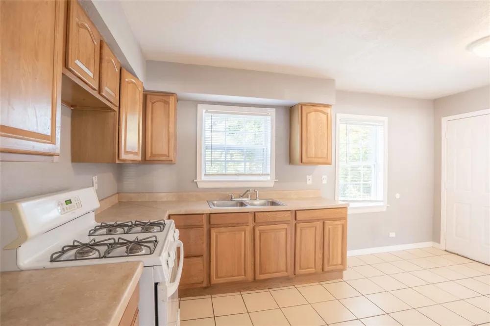 4652 Main Street Tulsa, OK 74126