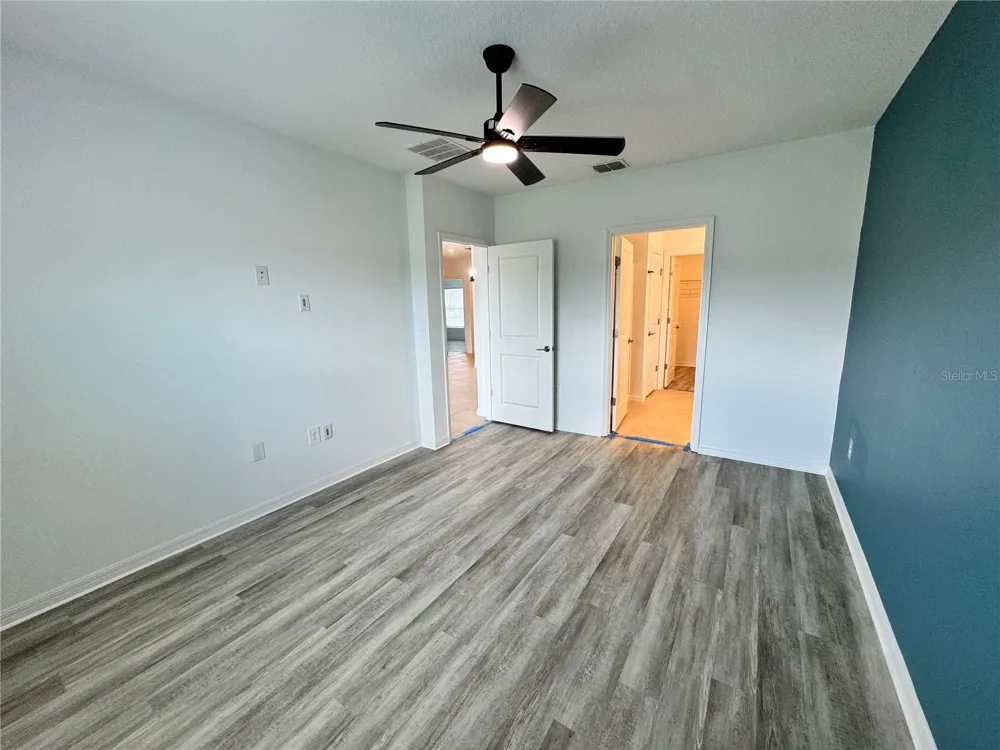 33981 SKY BLOSSOM CIRCLE Leesburg, FL 34788